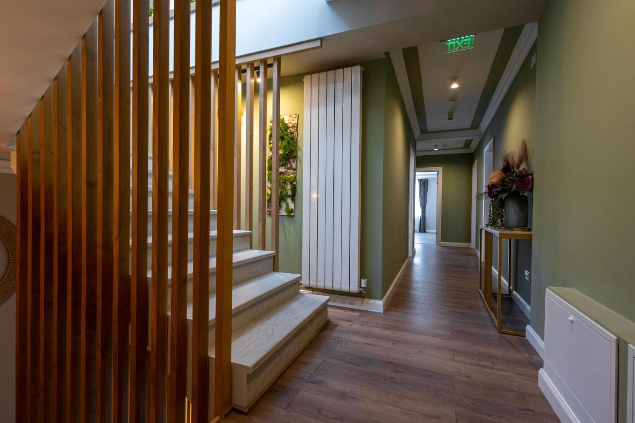 B59 Boutique Hotel Campulung Moldovenesc Bagian luar foto
