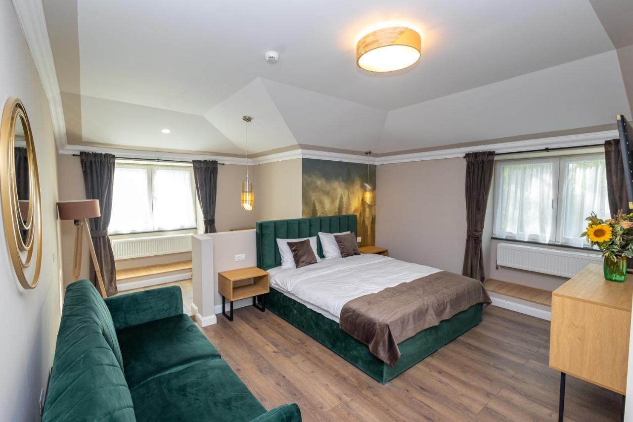 B59 Boutique Hotel Campulung Moldovenesc Bagian luar foto