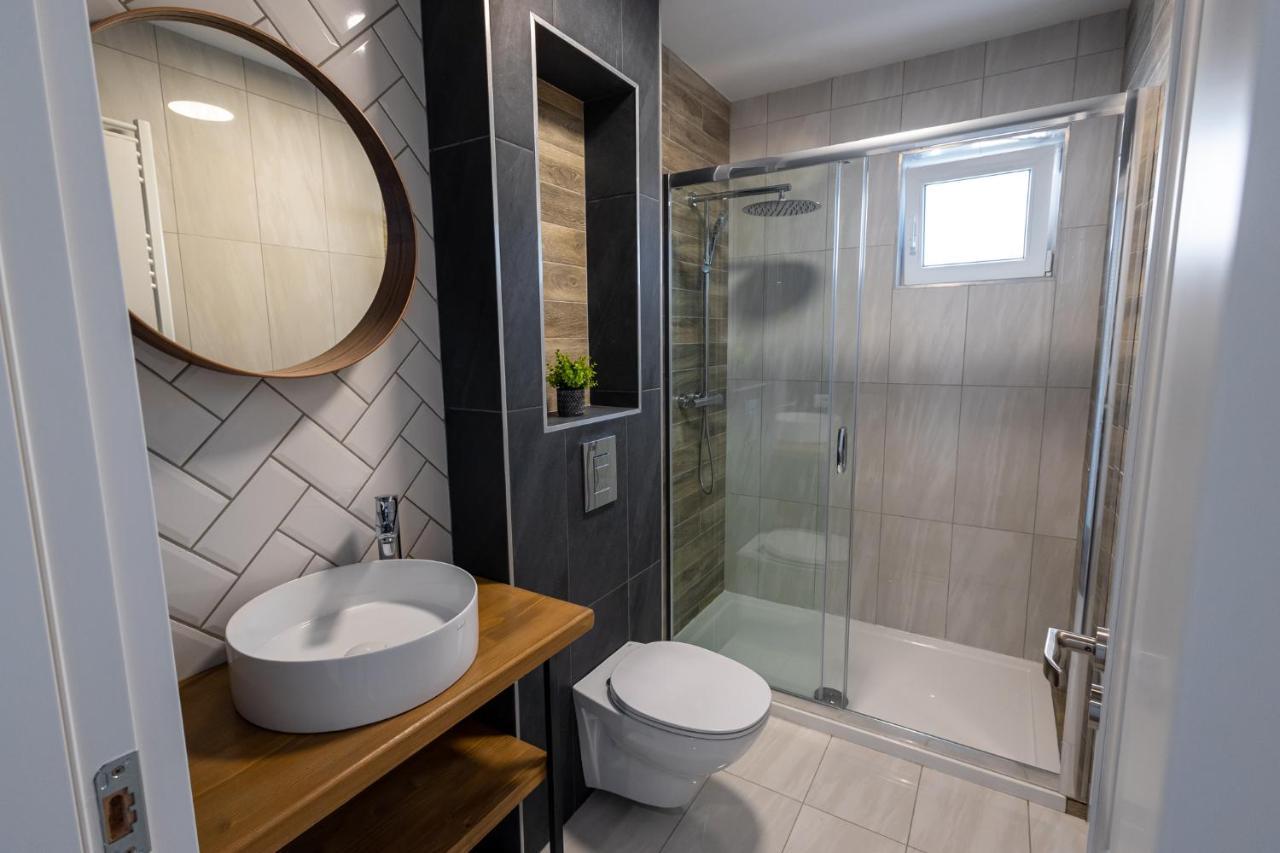 B59 Boutique Hotel Campulung Moldovenesc Bagian luar foto